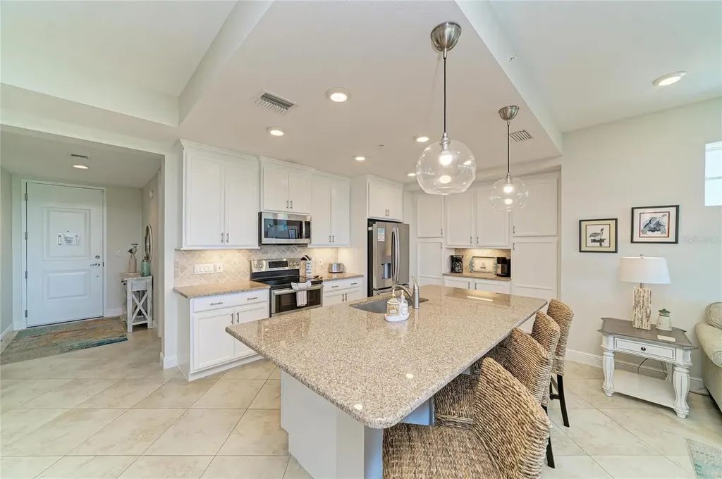 392 Aruba Circle Bradenton FL 34209
