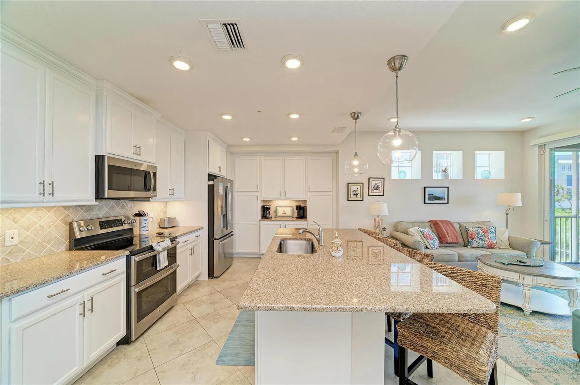 392 Aruba Circle Bradenton FL 34209
