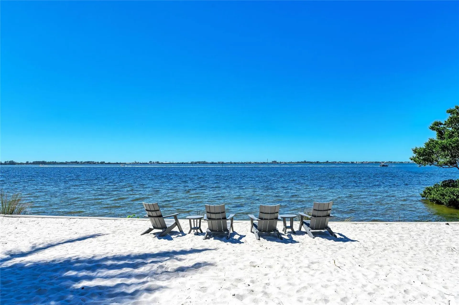 392 Aruba Circle Bradenton FL 34209