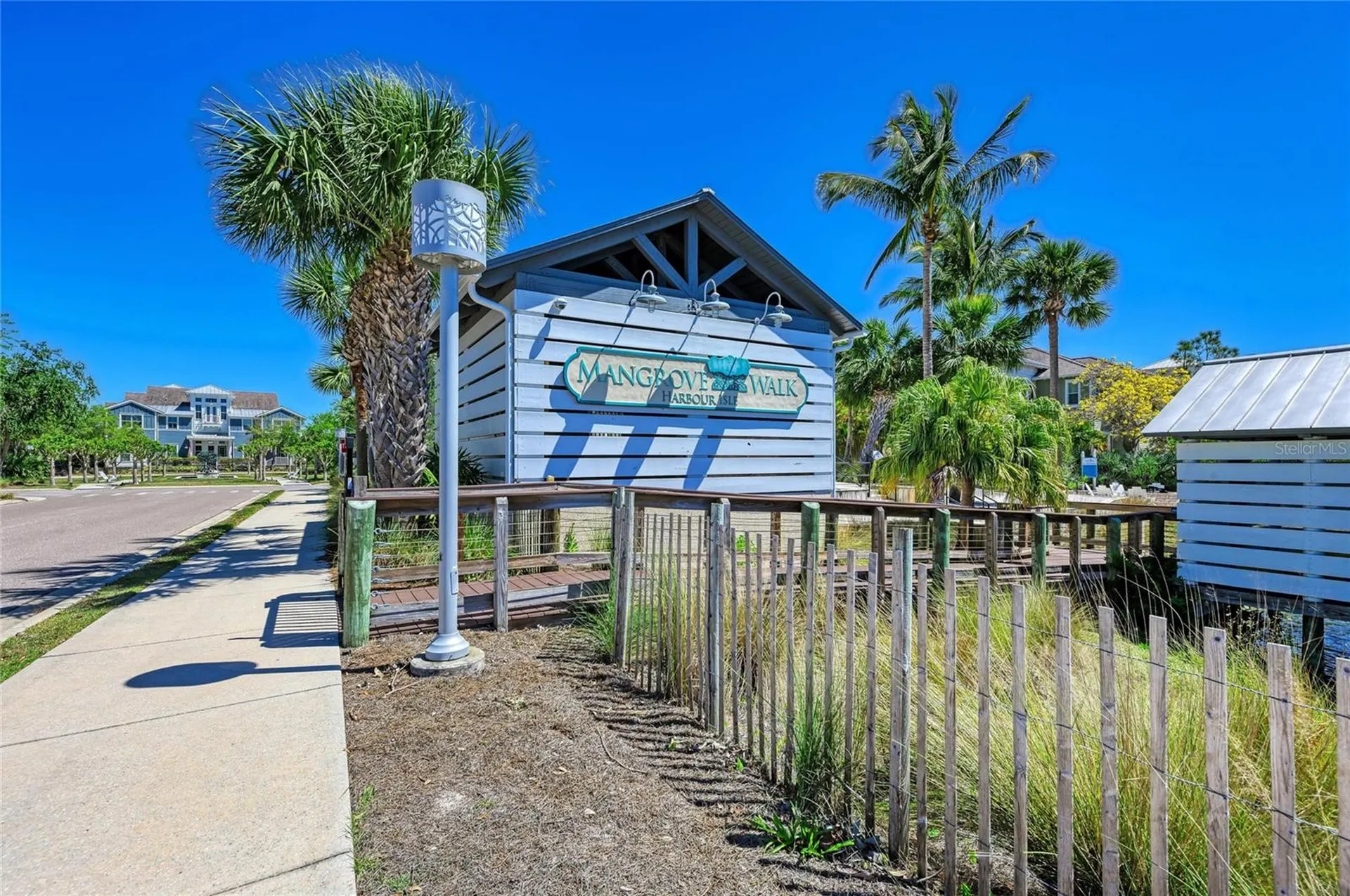 392 Aruba Circle Bradenton FL 34209