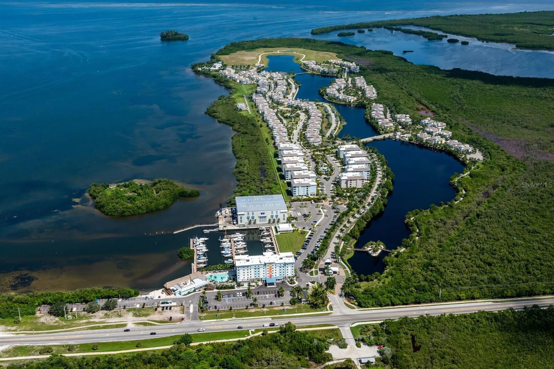 392 Aruba Circle Bradenton FL 34209