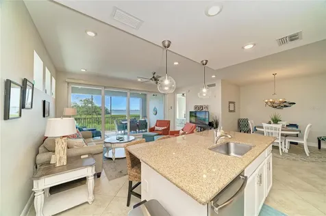 392 Aruba Circle Bradenton FL 34209