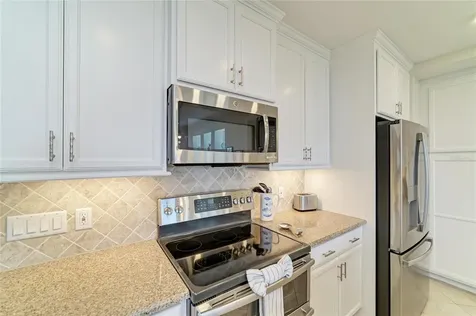 392 Aruba Circle Bradenton FL 34209