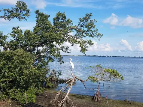 392 Aruba Circle Bradenton FL 34209