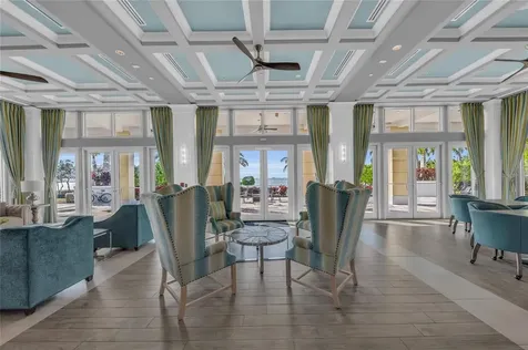 392 Aruba Circle Bradenton FL 34209