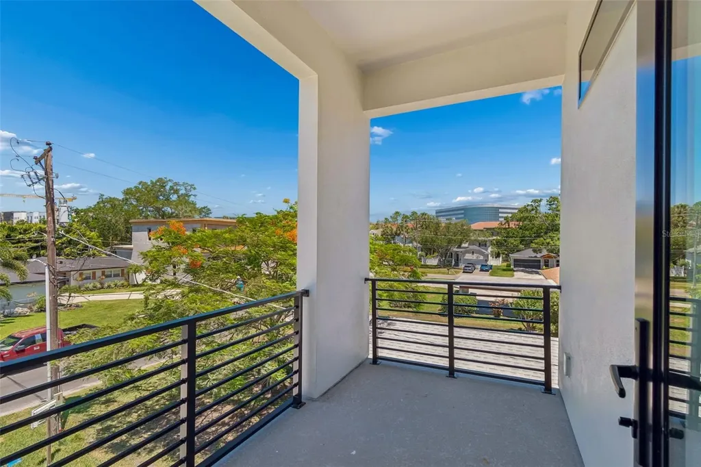 206 S Treasure Drive Tampa FL 33609