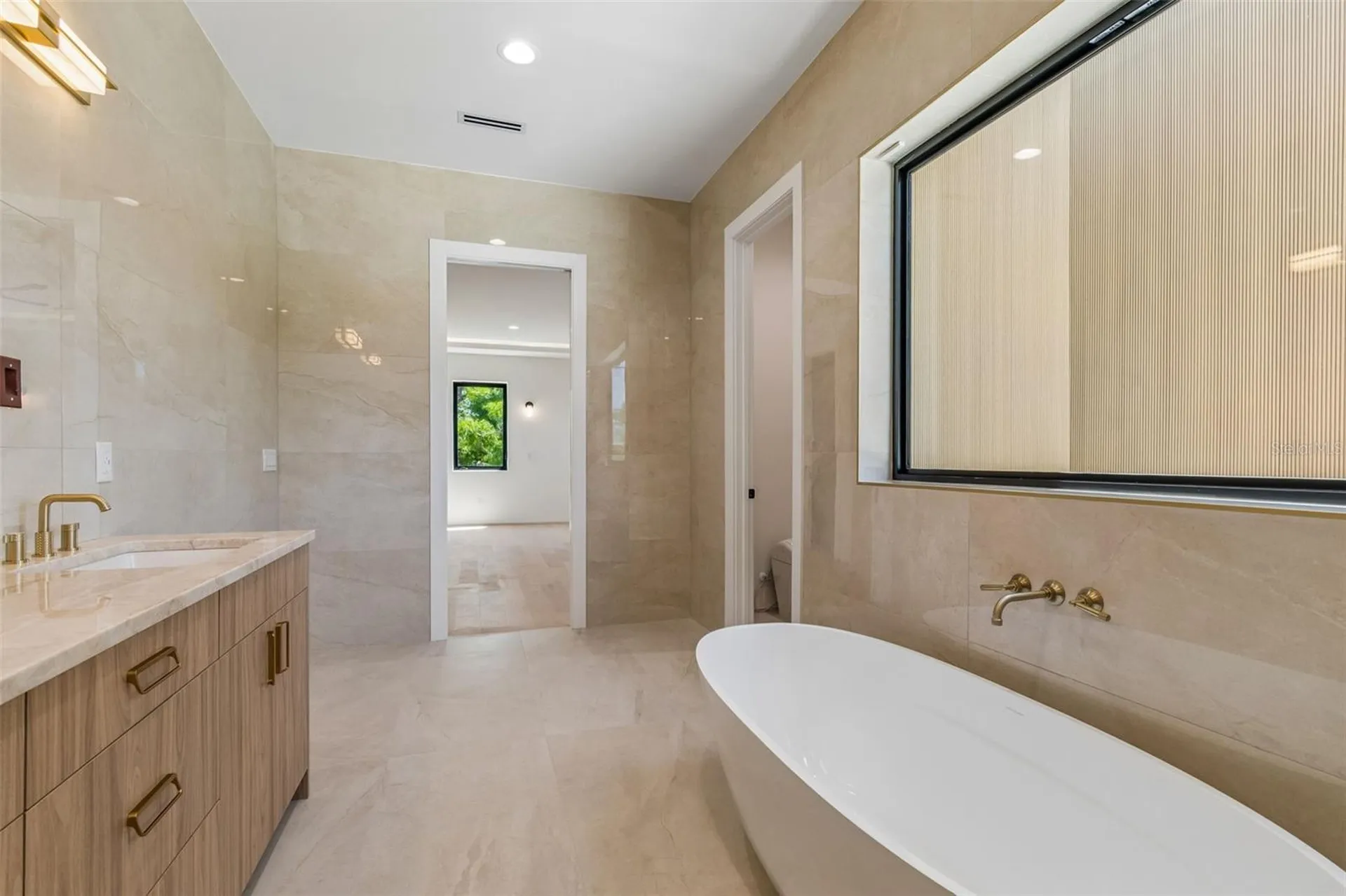 206 S Treasure Drive Tampa FL 33609