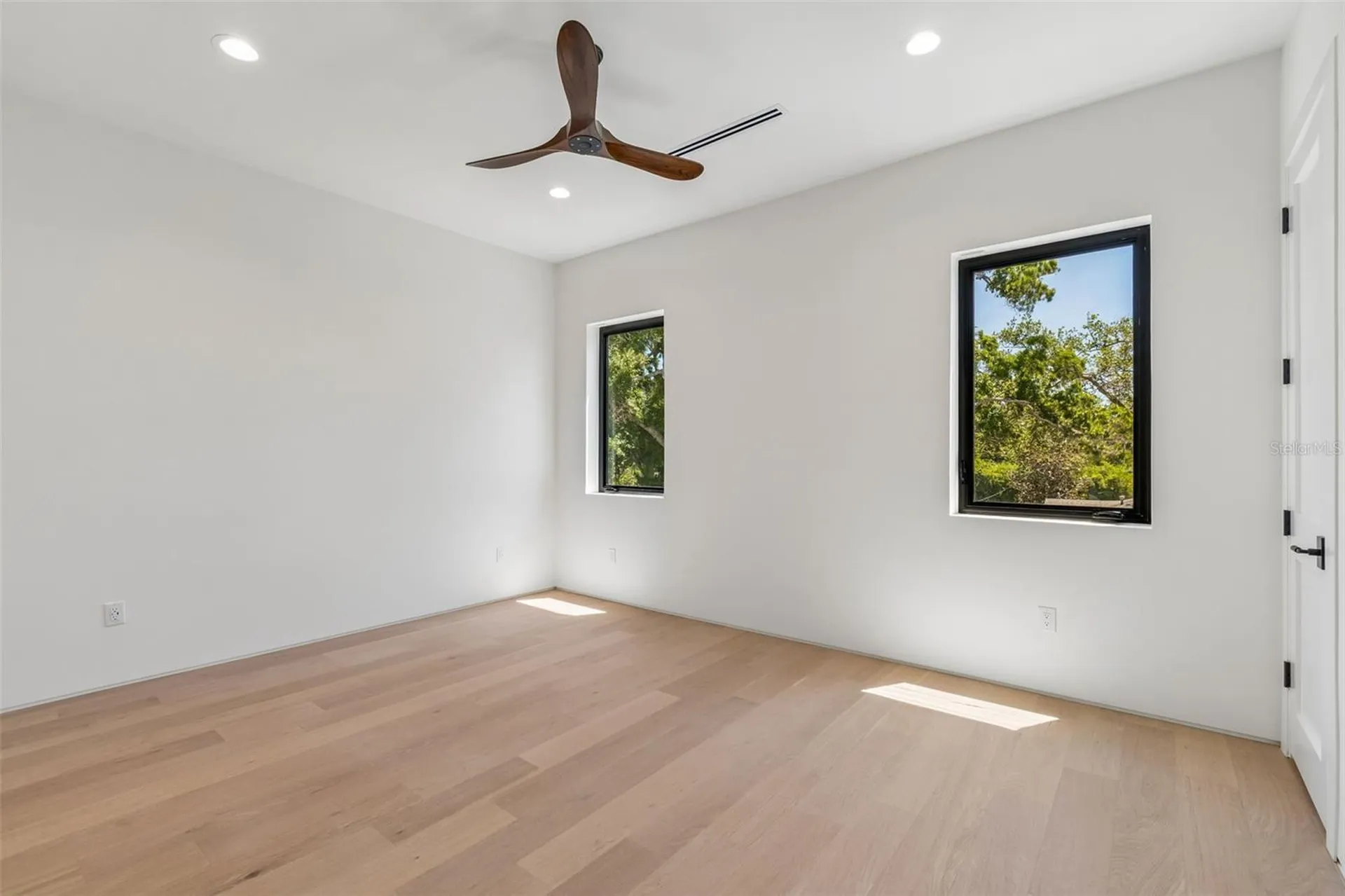 206 S Treasure Drive Tampa FL 33609
