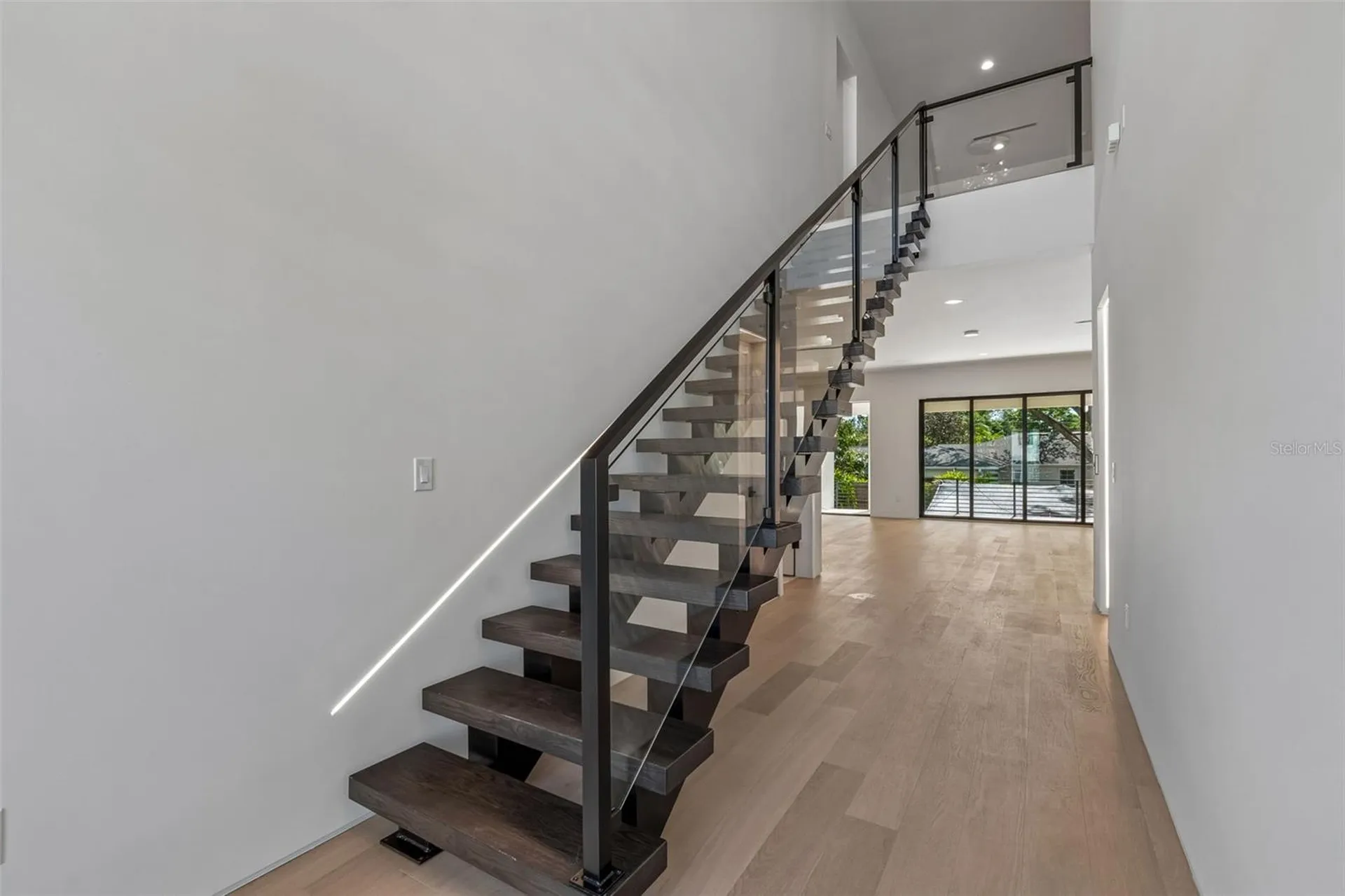 206 S Treasure Drive Tampa FL 33609