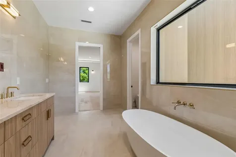 206 S Treasure Drive Tampa FL 33609