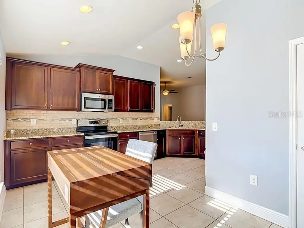 12244 Loopback Drive San Antonio FL 33576