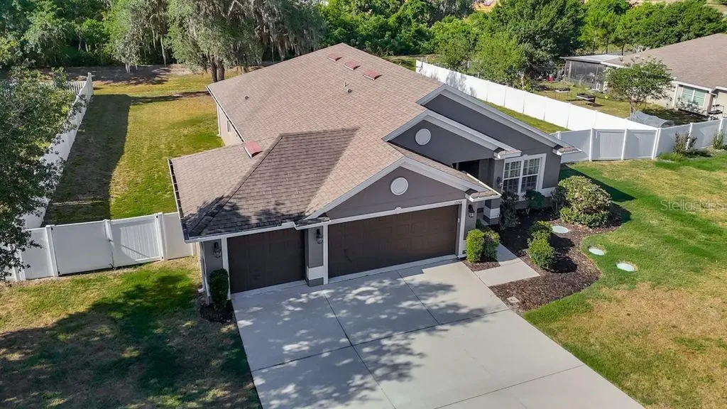 12244 Loopback Drive San Antonio FL 33576