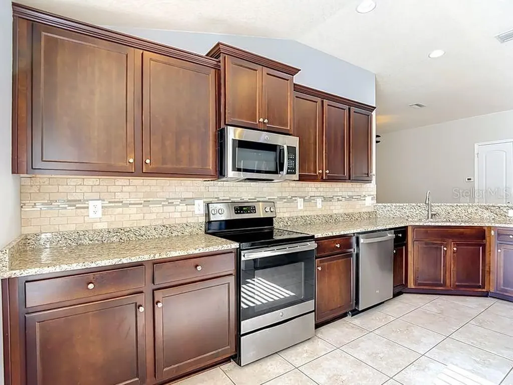 12244 Loopback Drive San Antonio FL 33576