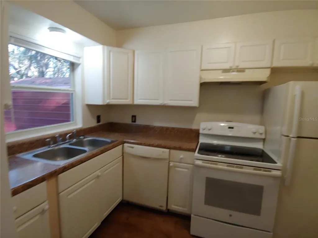 208 NE 7 Place Micanopy FL 32667
