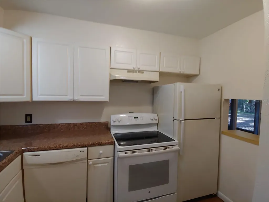 208 NE 7 Place Micanopy FL 32667