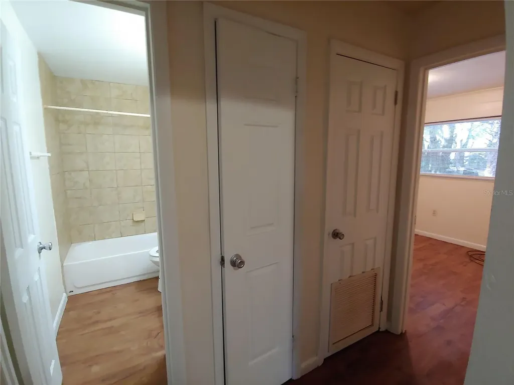 208 NE 7 Place Micanopy FL 32667