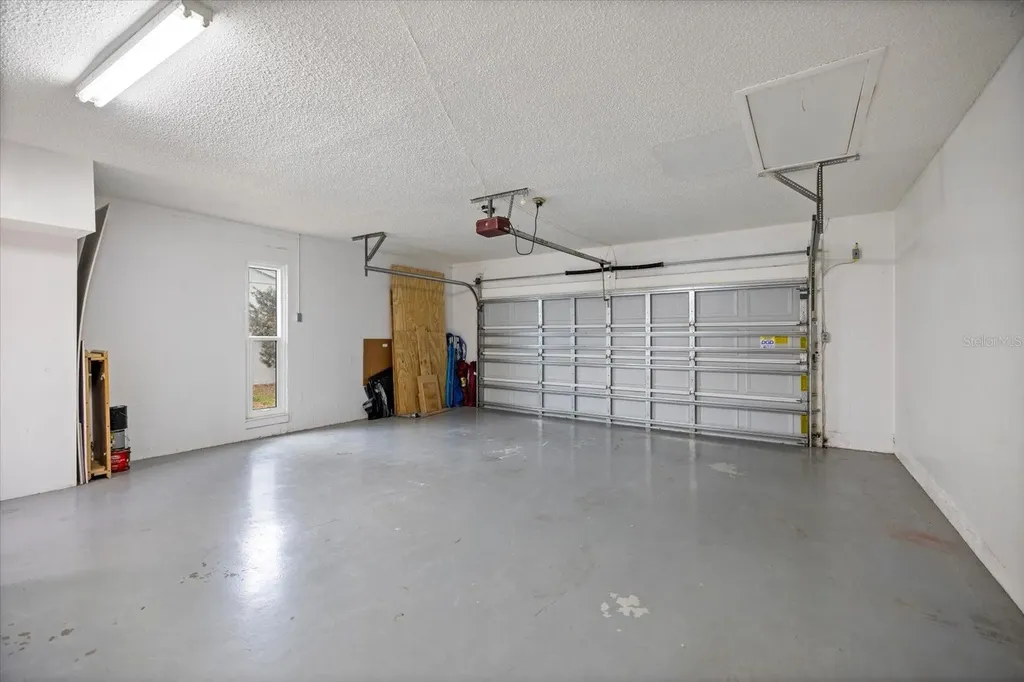818 Plum Tree Lane Sarasota FL 34243