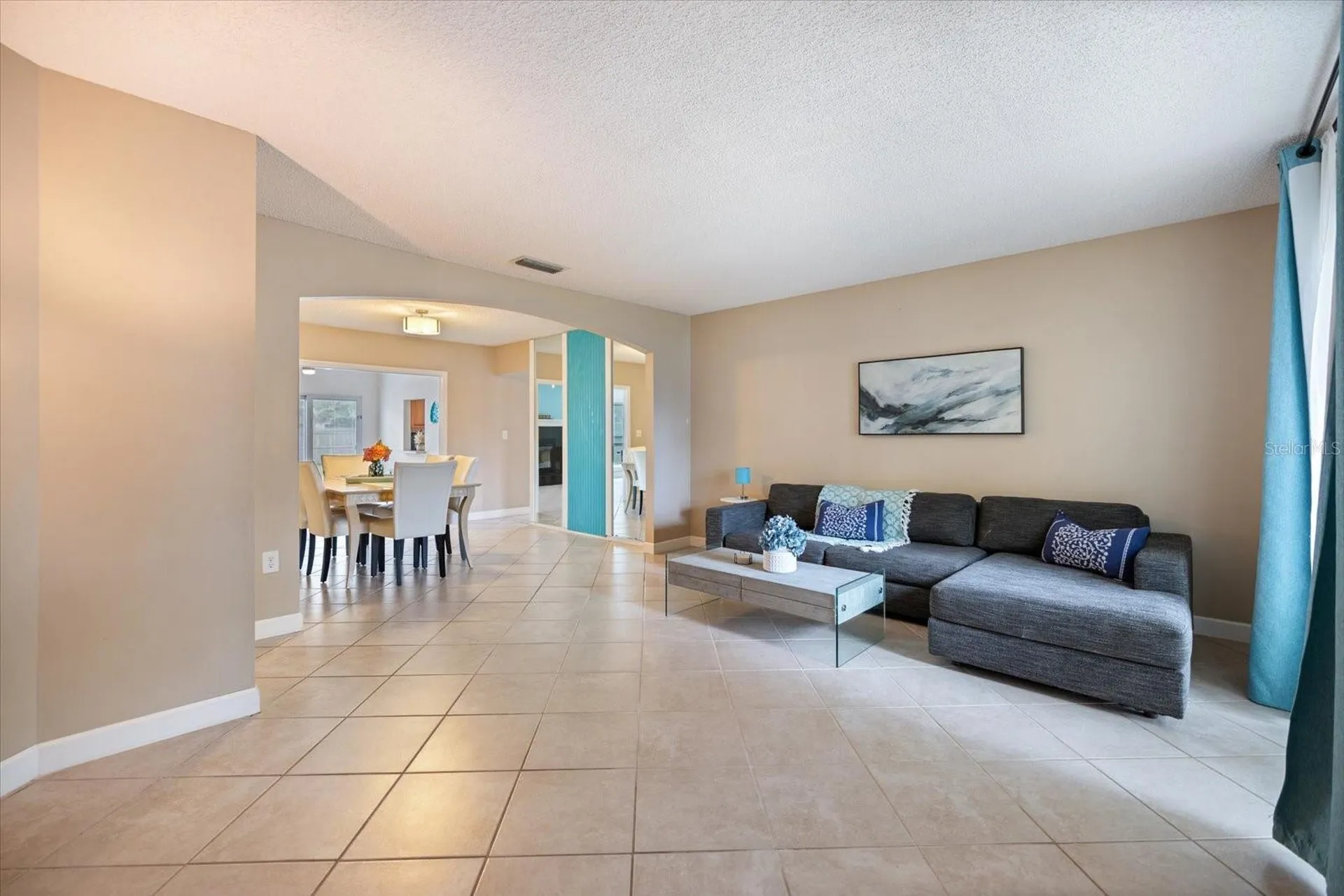 818 Plum Tree Lane Sarasota FL 34243