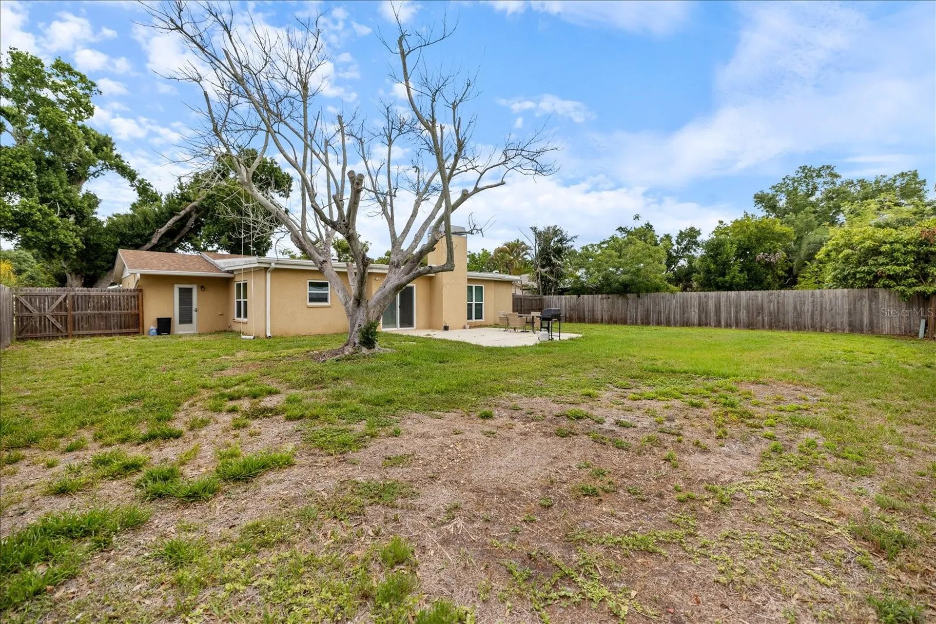 818 Plum Tree Lane Sarasota FL 34243