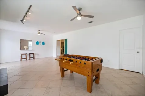 818 Plum Tree Lane Sarasota FL 34243