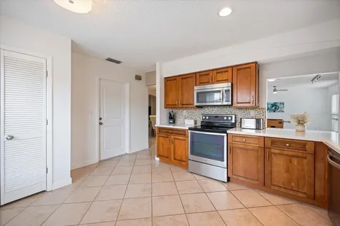 818 Plum Tree Lane Sarasota FL 34243