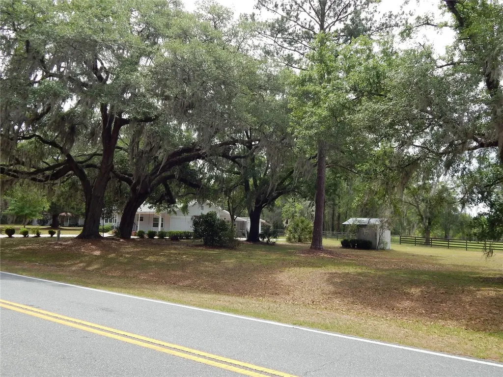 12422 E Sr 18 Lake Butler FL 32054