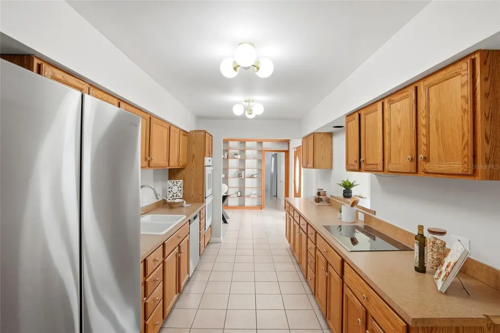 6900 10th Avenue N St Petersburg FL 33710