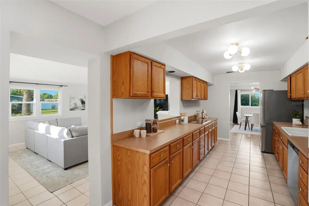 6900 10th Avenue N St Petersburg FL 33710