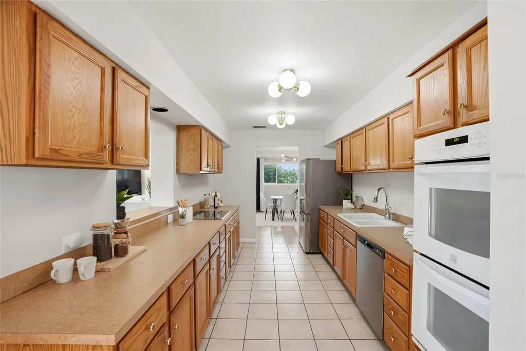 6900 10th Avenue N St Petersburg FL 33710