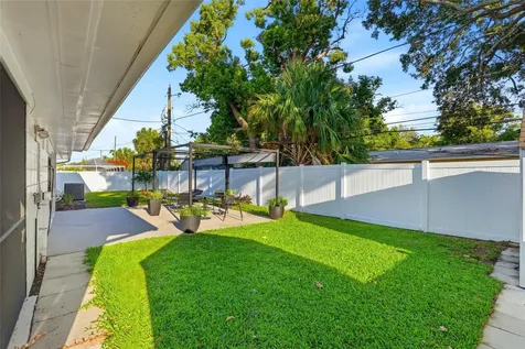6900 10th Avenue N St Petersburg FL 33710