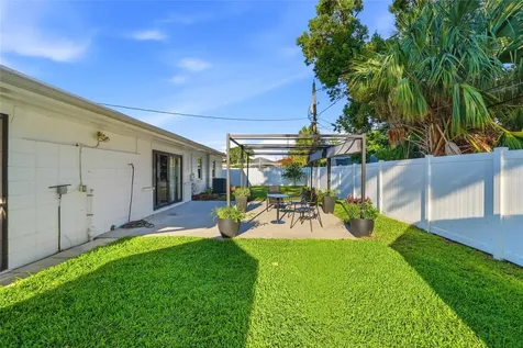 6900 10th Avenue N St Petersburg FL 33710