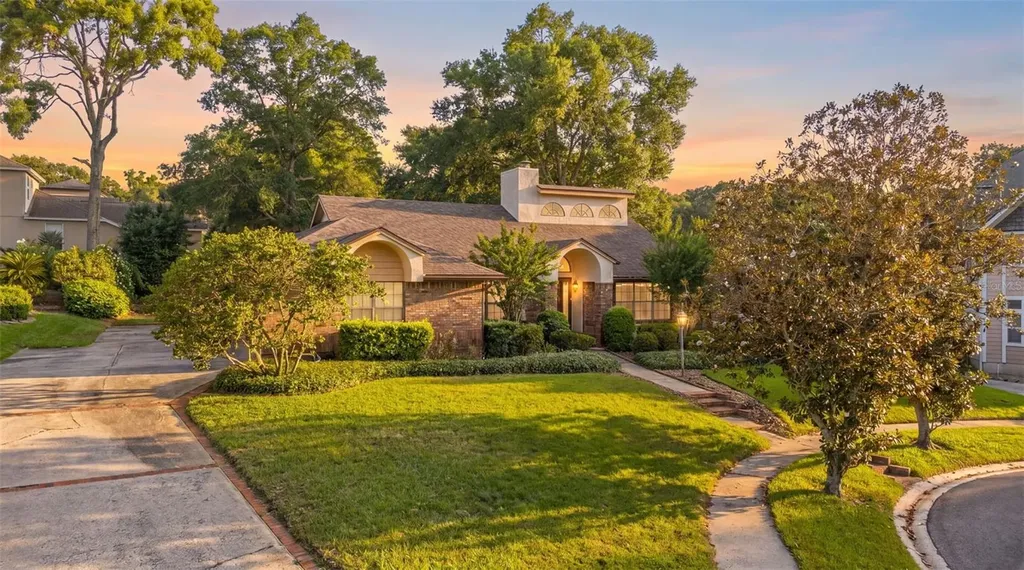 215 Sovereign Court Altamonte Springs FL 32701