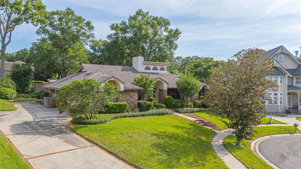 215 Sovereign Court Altamonte Springs FL 32701