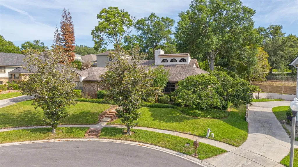 215 Sovereign Court Altamonte Springs FL 32701