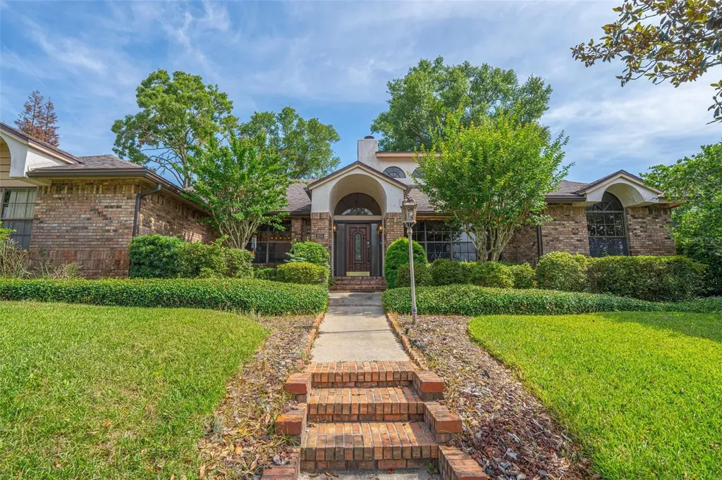215 Sovereign Court Altamonte Springs FL 32701