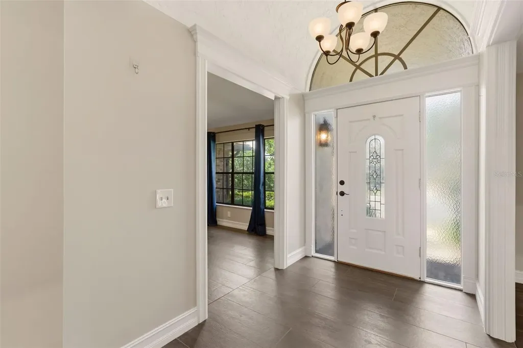 215 Sovereign Court Altamonte Springs FL 32701