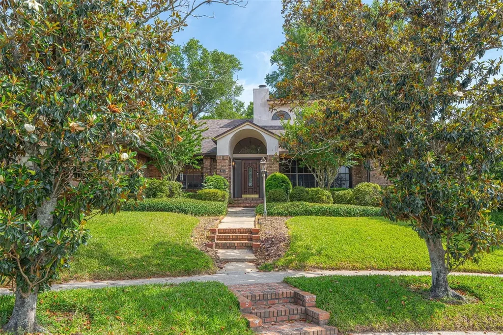 215 Sovereign Court Altamonte Springs FL 32701