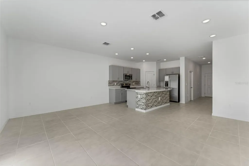1281 Axel Graeson Avenue Kissimmee FL 34744