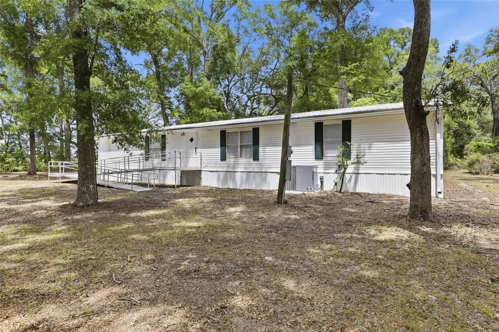 7651 NW 153rd Lane Chiefland FL 32626