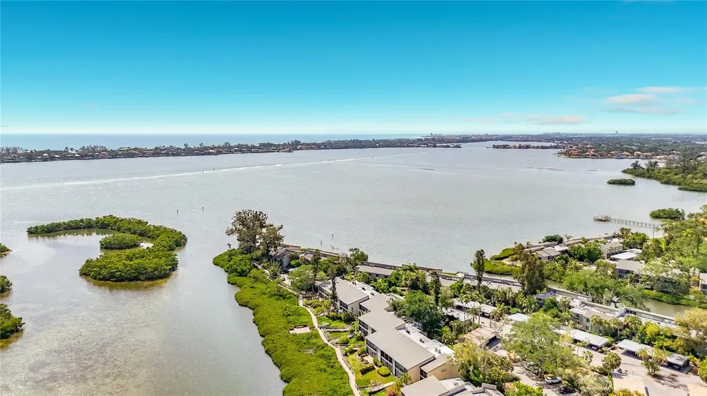 1515 Pelican Point Drive Sarasota FL 34231