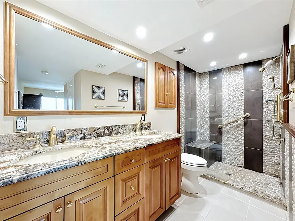 1515 Pelican Point Drive Sarasota FL 34231