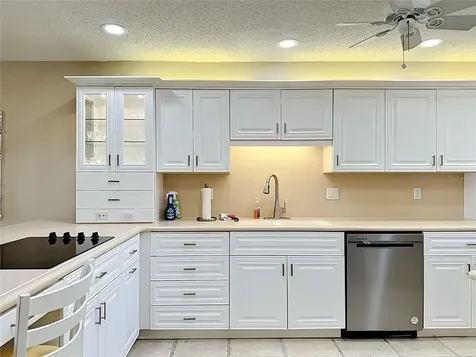 1515 Pelican Point Drive Sarasota FL 34231