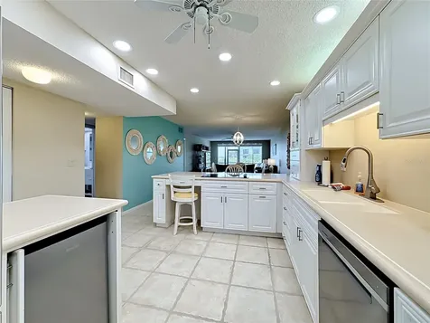 1515 Pelican Point Drive Sarasota FL 34231