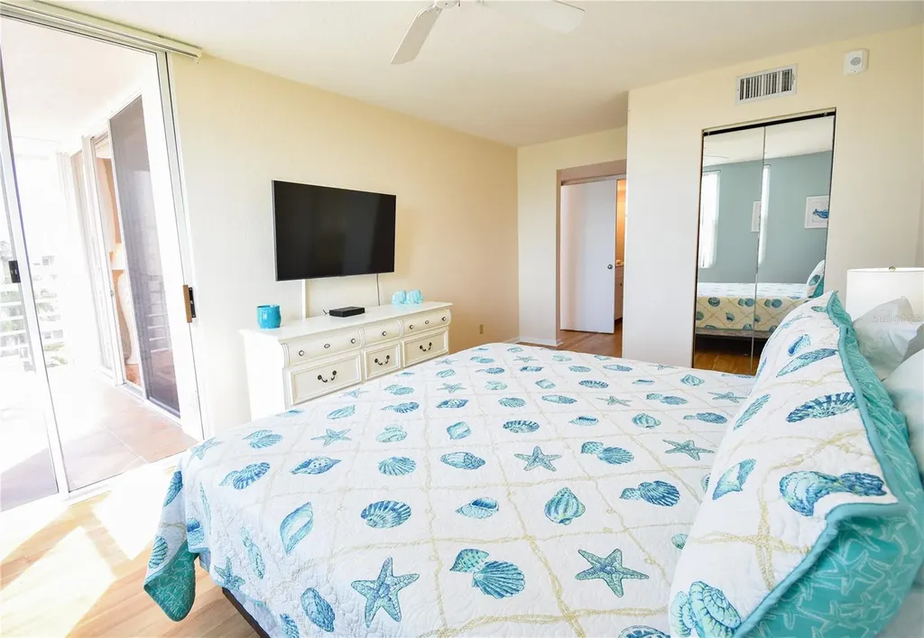 6021 Bahia Del Mar Circle St Petersburg FL 33715
