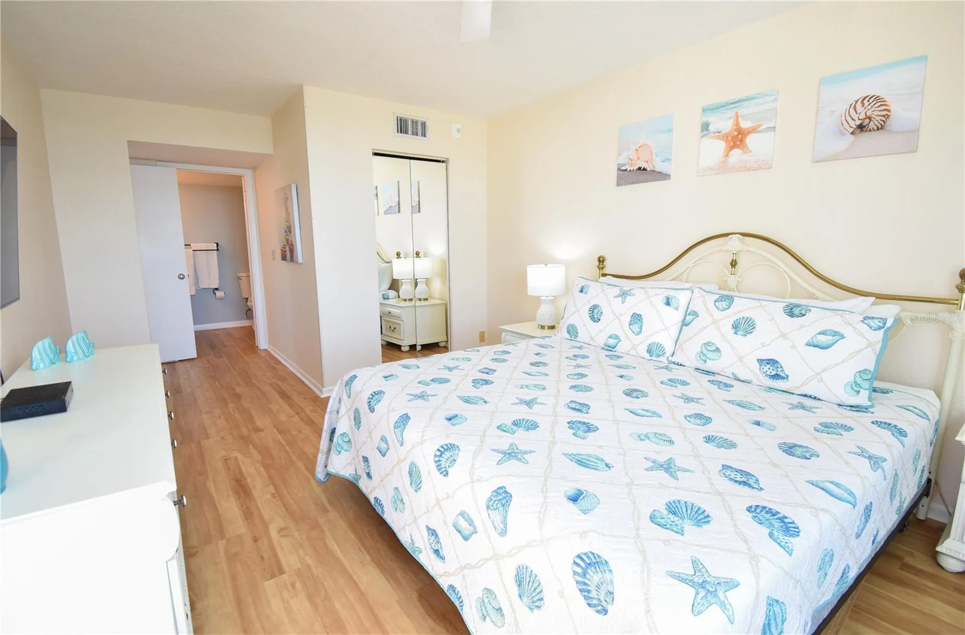 6021 Bahia Del Mar Circle St Petersburg FL 33715