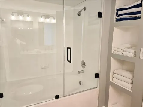 6021 Bahia Del Mar Circle St Petersburg FL 33715