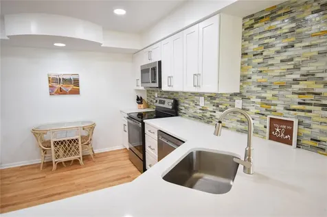 6021 Bahia Del Mar Circle St Petersburg FL 33715
