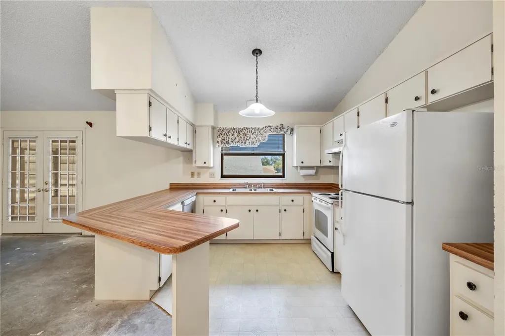 277 Overstreet Court Palm Harbor FL 34683