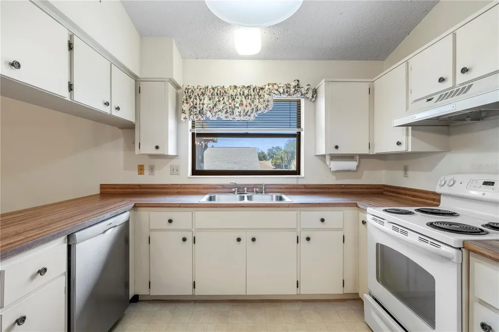277 Overstreet Court Palm Harbor FL 34683