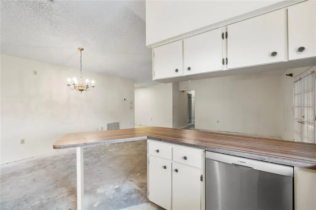 277 Overstreet Court Palm Harbor FL 34683